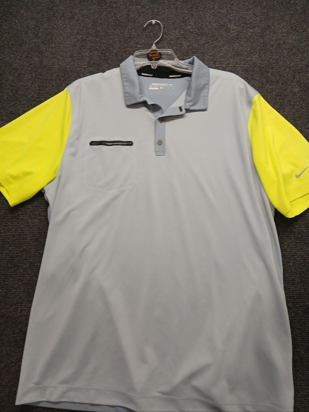 NikeGolf Men’s Light Gray Polo with Neon Yellow Sleeves Sz XL